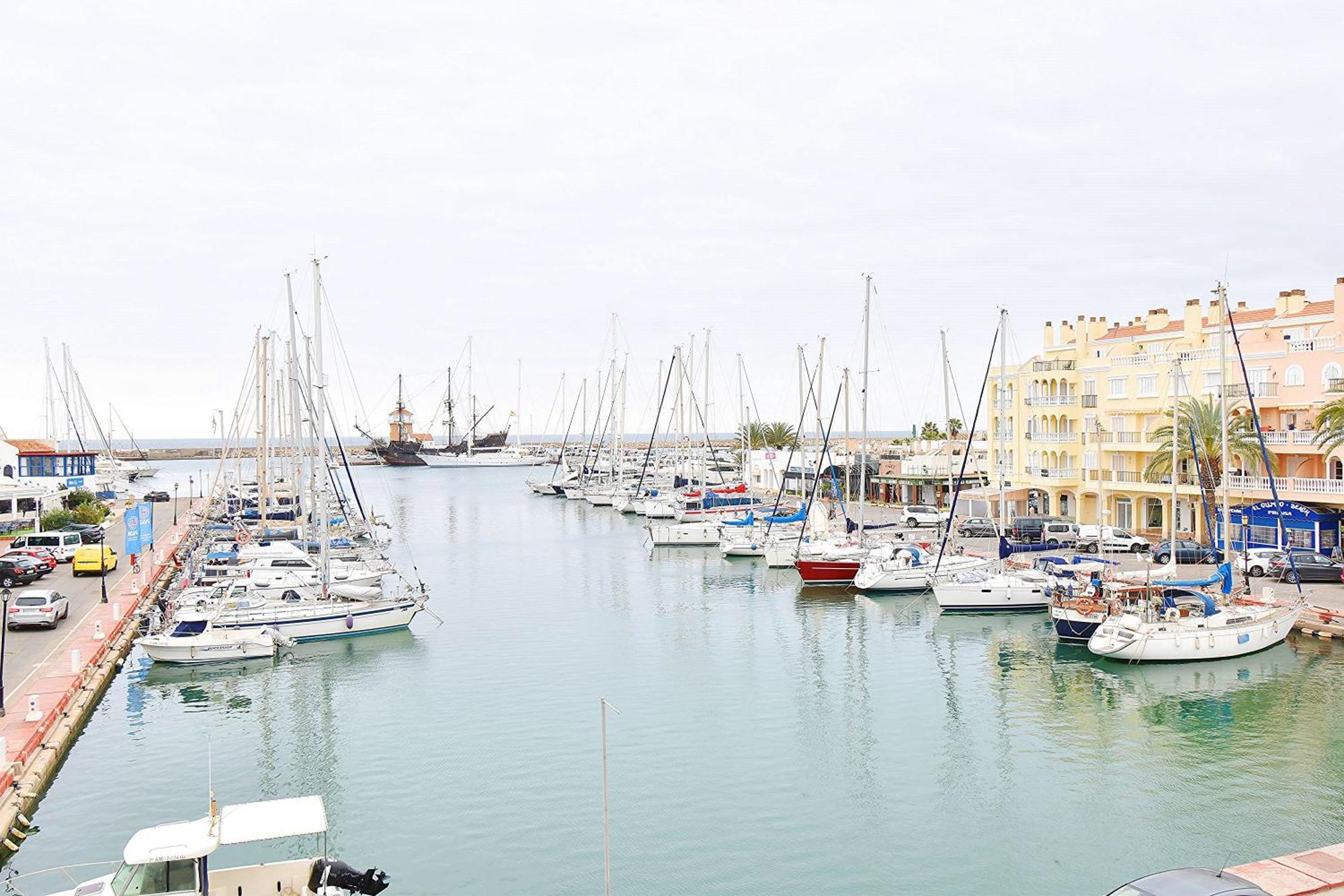 Expoholidays - Puerto Deportivo La Goleta Almerimar Bagian luar foto